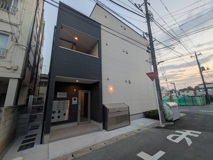 ソルブラン松戸の物件外観写真