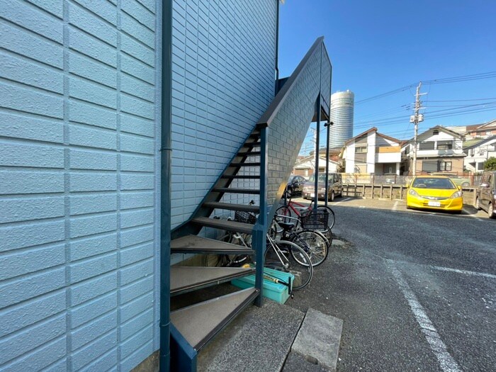 レオ新横浜  Ｂの物件外観写真