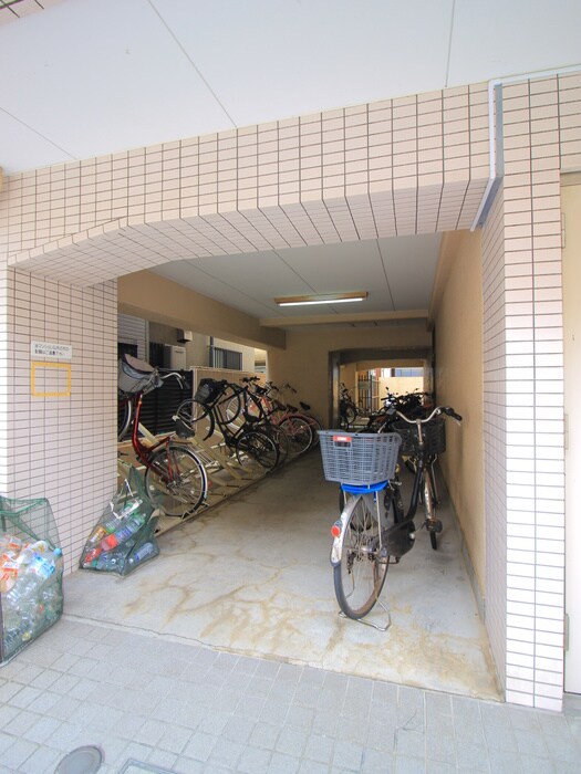 幸町マンションの物件外観写真