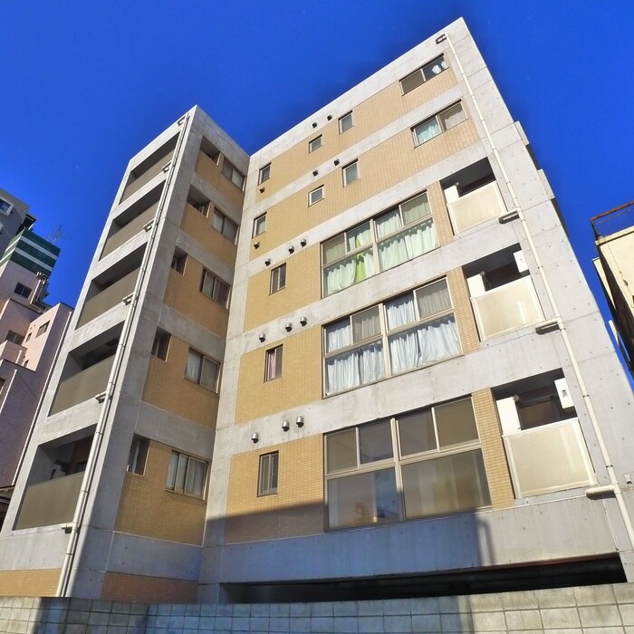 シルバラードの物件外観写真