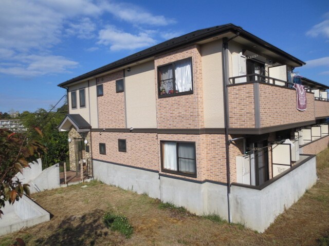 クレストヒルの物件外観写真