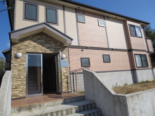 クレストヒルの物件外観写真