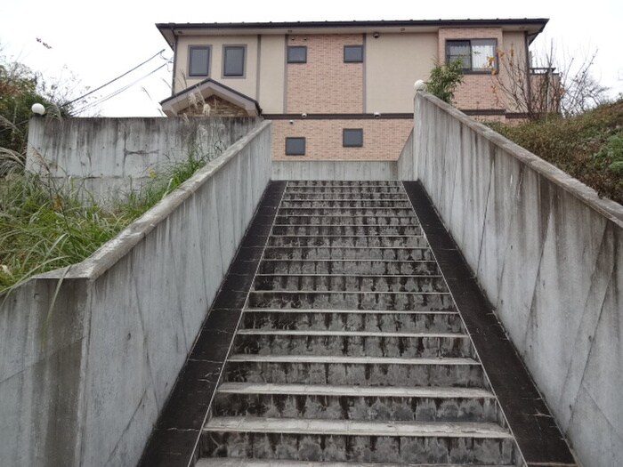 クレストヒルの物件外観写真