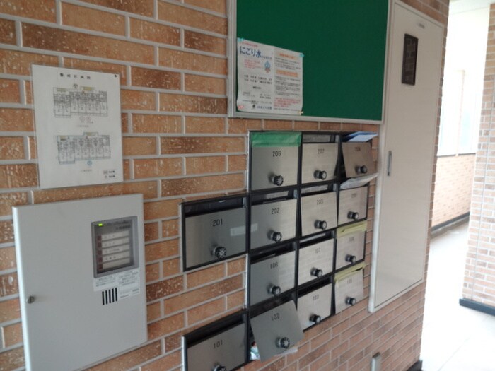 クレストヒルの物件外観写真