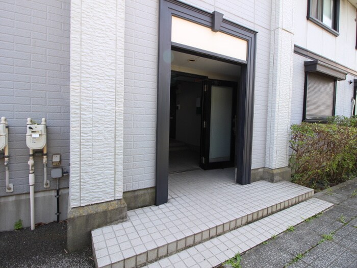 ストークヴィラAの物件外観写真