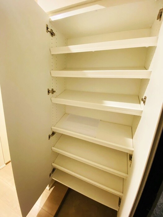 シーズンフラッツ菊川WESTの物件内観写真