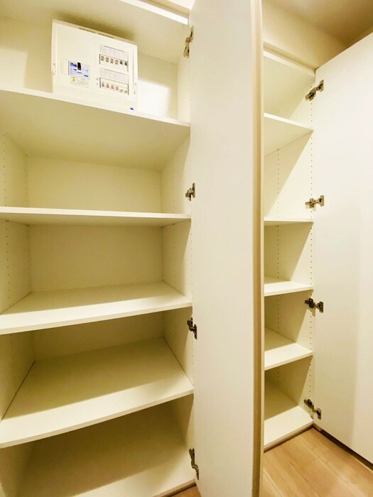 シーズンフラッツ菊川WESTの物件内観写真