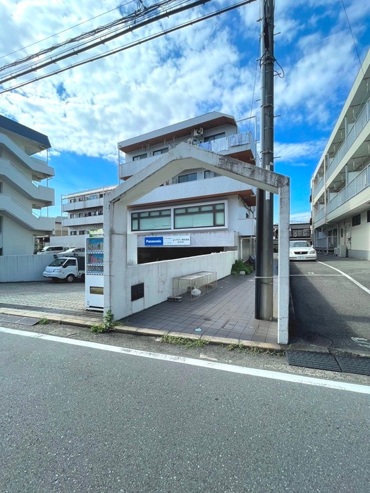 横浜塩業ビルの物件外観写真