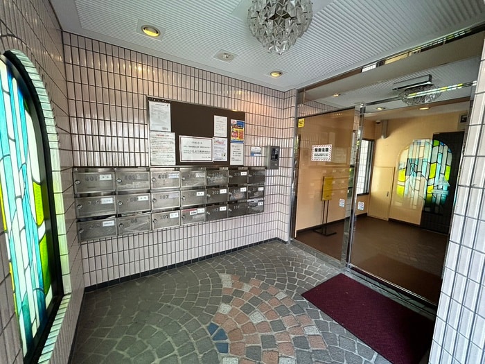 サンリプルの物件外観写真