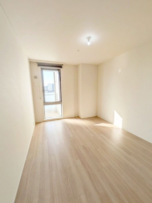 スカイズタワー＆ガーデン(908)の物件内観写真