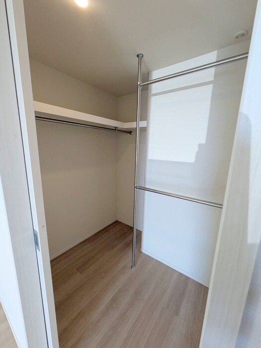 スカイズタワー＆ガーデン(908)の物件内観写真