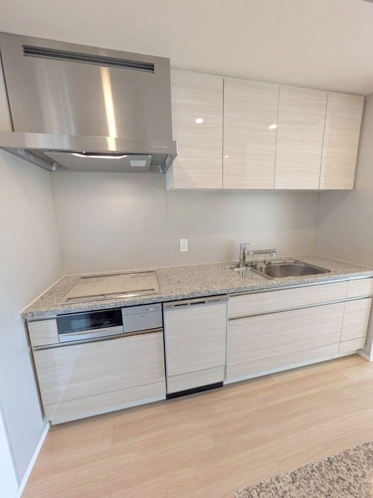 スカイズタワー＆ガーデン(908)の物件内観写真