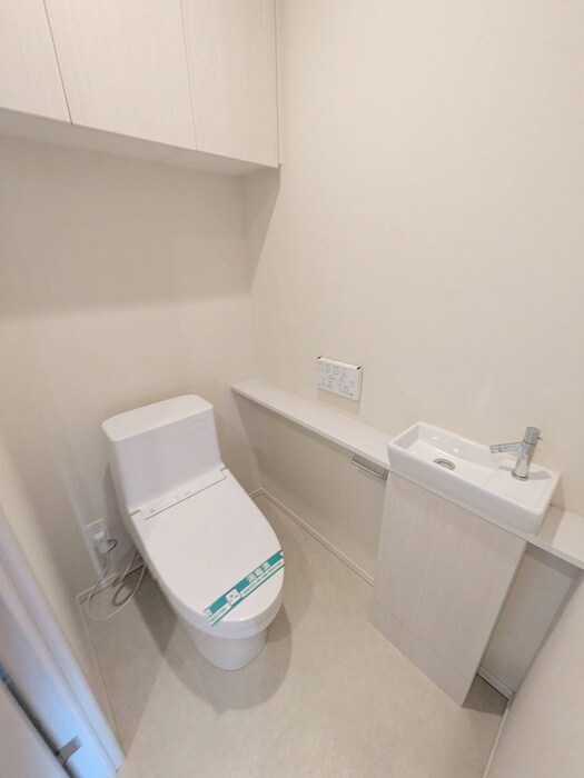 スカイズタワー＆ガーデン(908)の物件内観写真