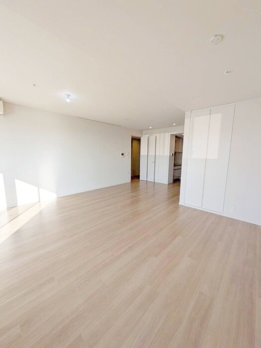 スカイズタワー＆ガーデン(908)の物件内観写真