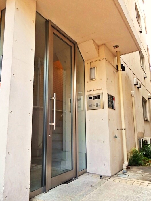 麻布イ－ストコ－トの物件外観写真