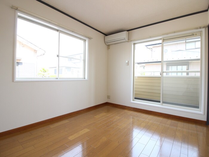 フォレストコートの物件内観写真