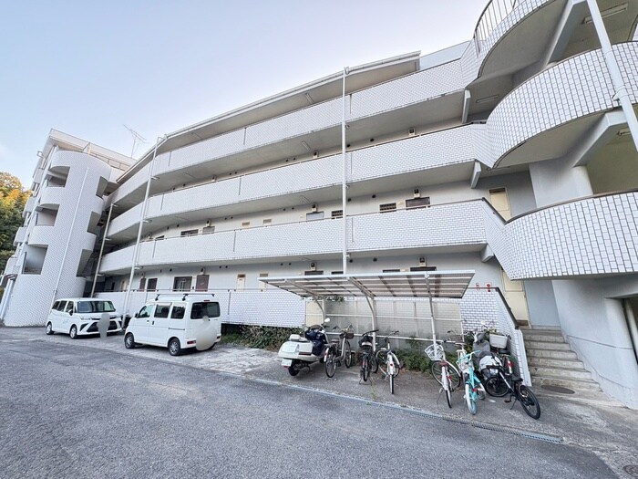 ビュ－フラット・ナカイの物件外観写真