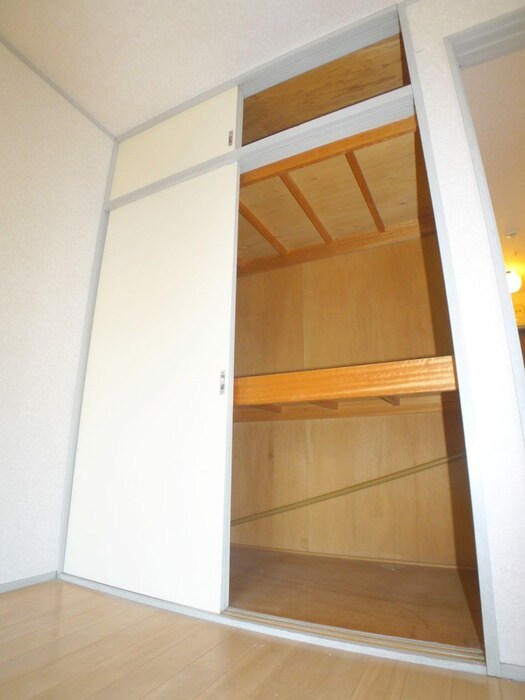 第２ヨシヤマンションの物件内観写真