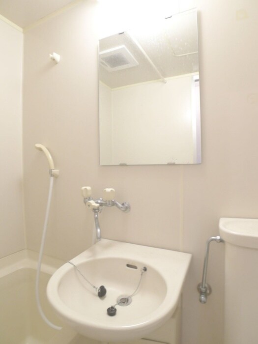 第２ヨシヤマンションの物件内観写真