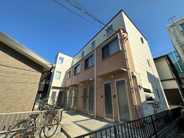 BRIGHT　EARTH　SUGAMOの物件外観写真