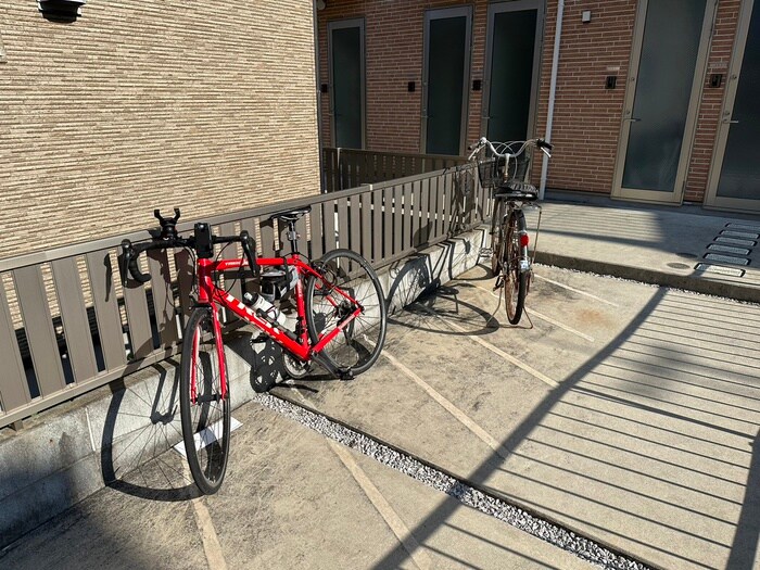 BRIGHT　EARTH　SUGAMOの物件外観写真