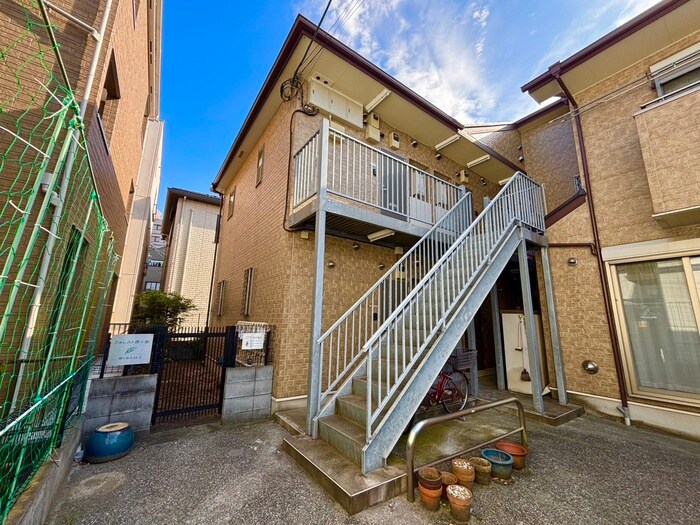 フォレスト西小岩の物件外観写真