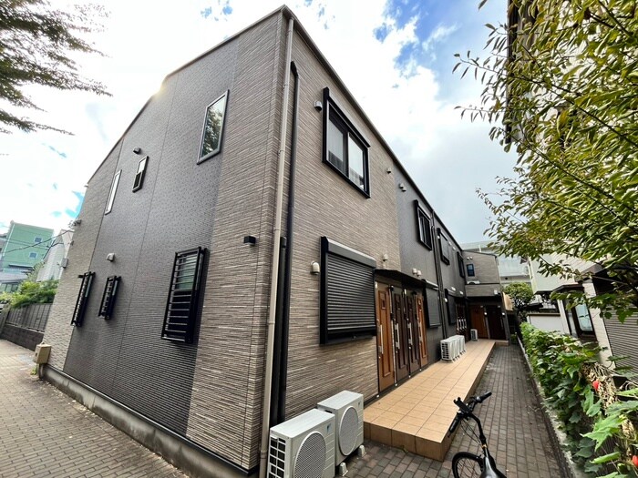 コンフォルト９の物件外観写真