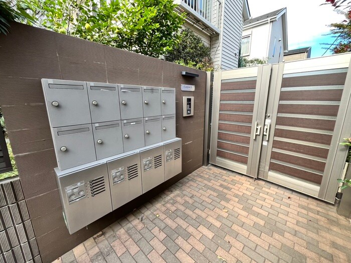 コンフォルト９の物件外観写真