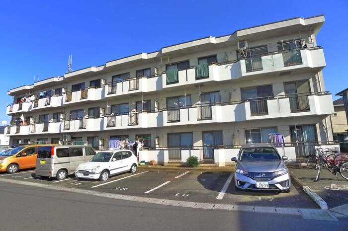 平和マンションの物件外観写真