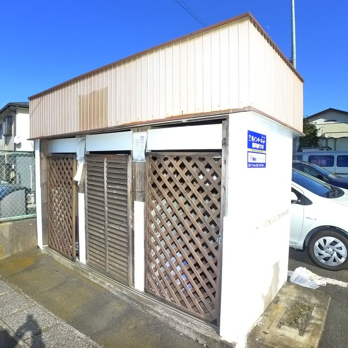 平和マンションの物件外観写真