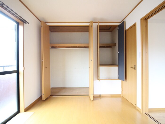 もみの木プレイスＢの物件内観写真