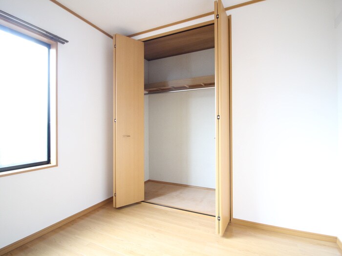 もみの木プレイスＢの物件内観写真