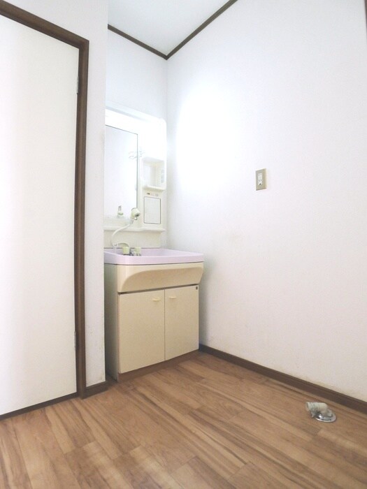 五香メゾネットの物件内観写真