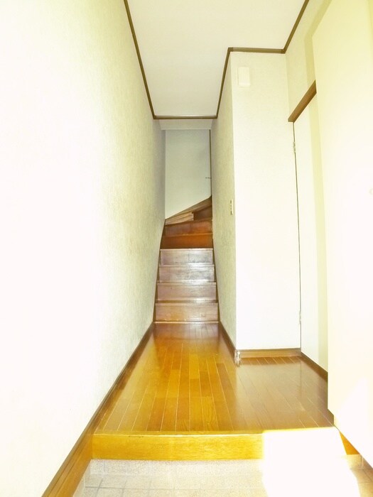 五香メゾネットの物件内観写真