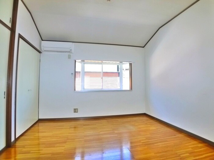 五香メゾネットの物件内観写真