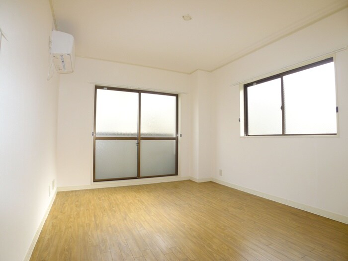 サンハイツ上岡の物件内観写真