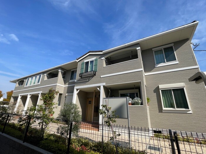 ラ・クレールの物件外観写真