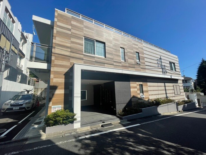 The　Well　Mejiroの物件外観写真