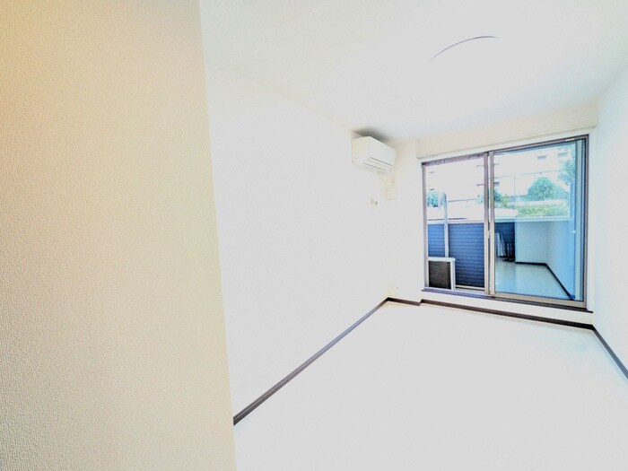 Charlotte Teaの物件内観写真