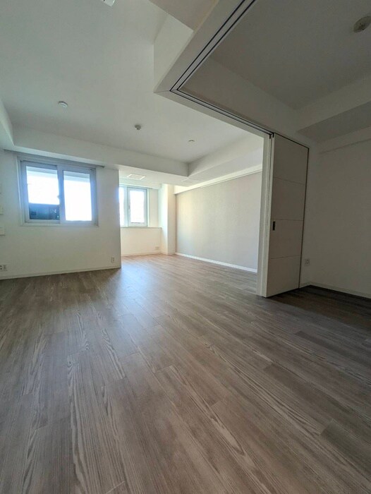 コスモリード新宿余丁町の物件内観写真