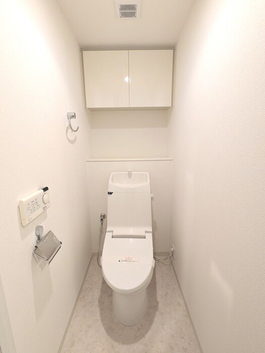 コスモリード新宿余丁町の物件内観写真