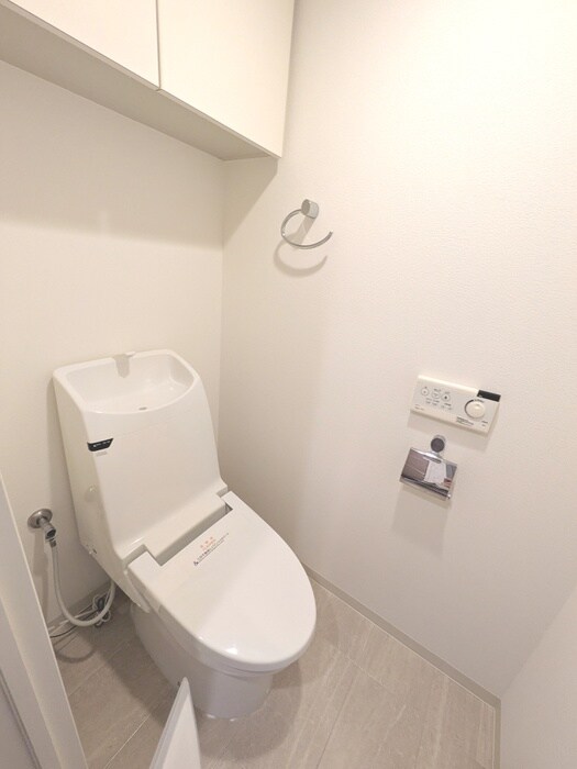 コスモリード新宿余丁町の物件内観写真