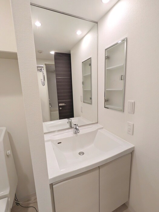 コスモリード新宿余丁町の物件内観写真