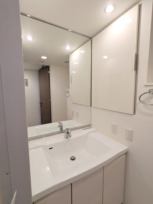 コスモリード新宿余丁町の物件内観写真