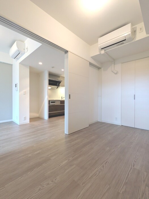 コスモリード新宿余丁町の物件内観写真