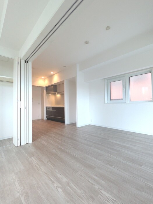 コスモリード新宿余丁町の物件内観写真