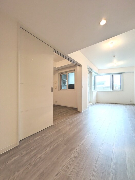 コスモリード新宿余丁町の物件内観写真