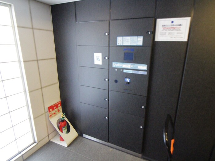 レジディア中野の物件外観写真