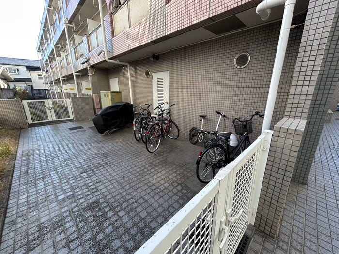 カームステージ鷺宮の物件外観写真