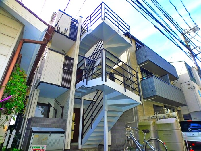 ファーストステージ五反野の物件外観写真